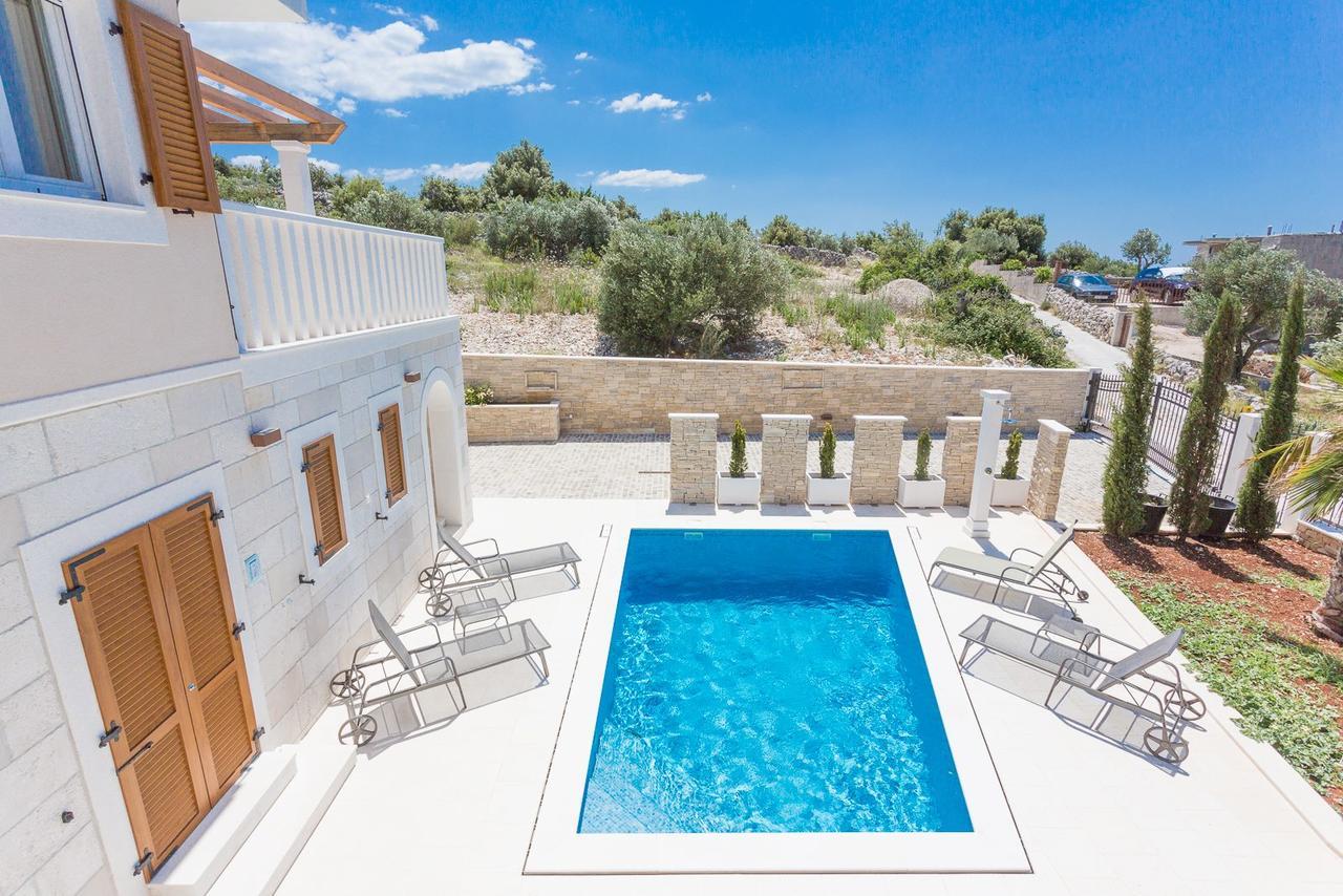 Villa Elena Sevid Exterior photo