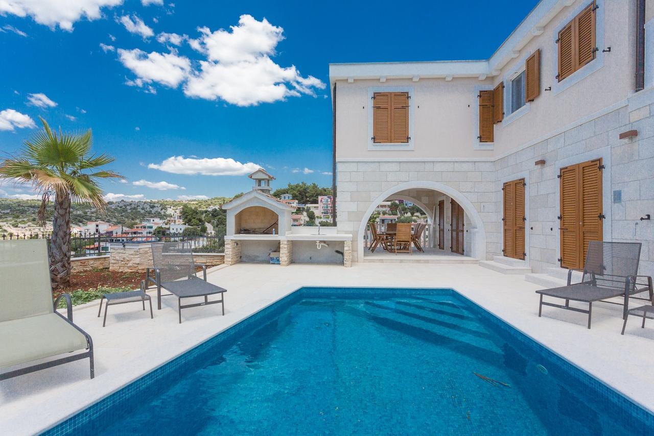Villa Elena Sevid Exterior photo